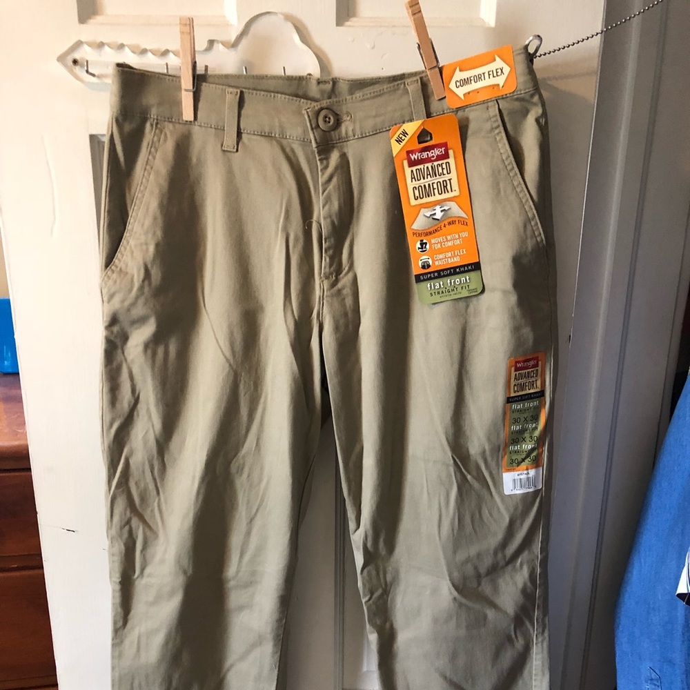 NEW Wrangler Khakis